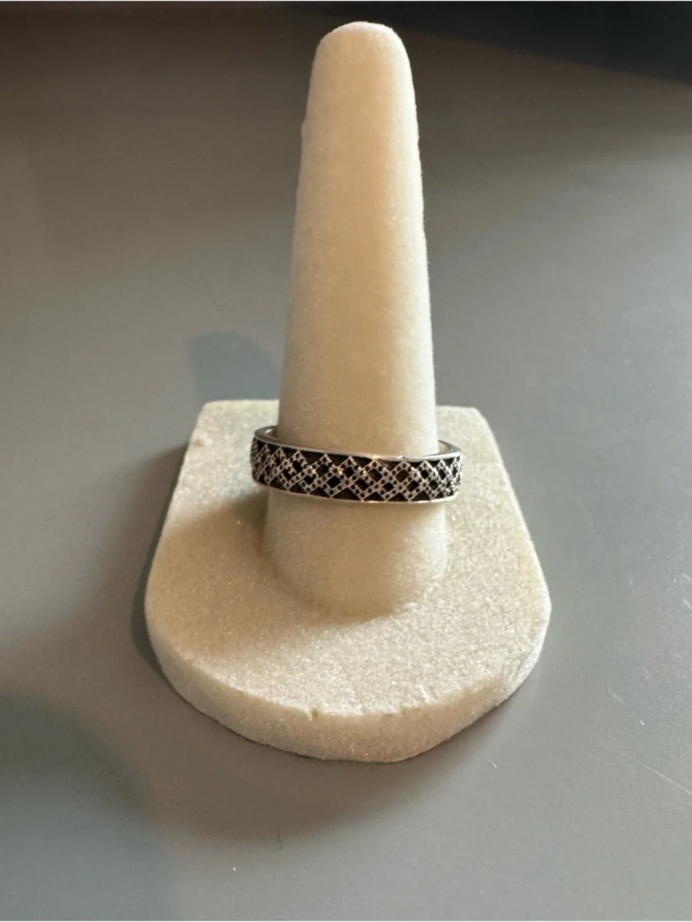 Sterling Silver/925 Vintage Black And Silver Crosshatch Band Ring Size 9